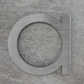 Stijlvolle toevoeging huisnummer letter a in 75 mm, RVS kleur, die bijdraagt aan de herkenbaarheid van uw woning.